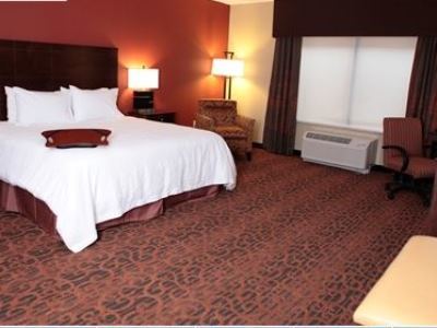 Hampton Inn Milan Bagian luar foto