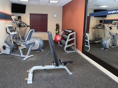 Hampton Inn Milan Bagian luar foto