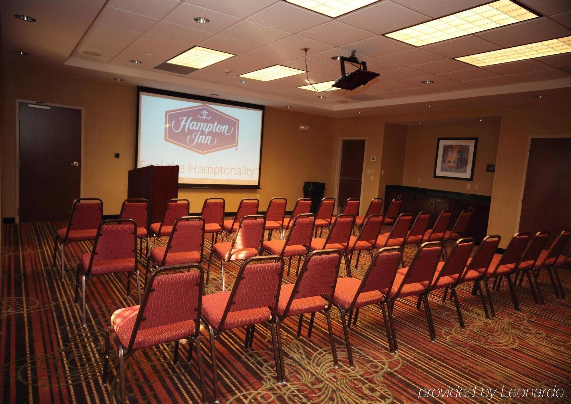 Hampton Inn Milan Bagian luar foto